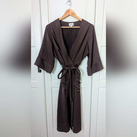 Frank & Oak kimono midi wrap dress - Picture 2 of 3